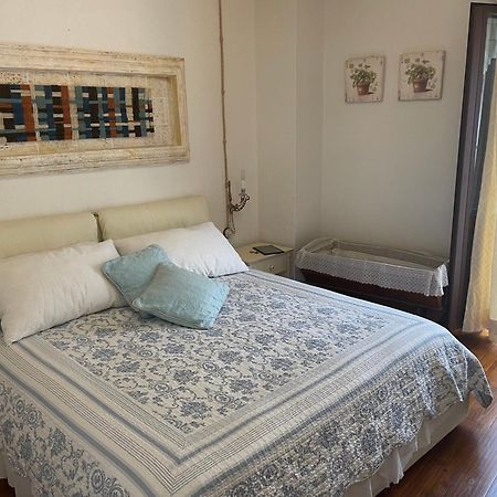 באוני Casa Vacanze "Un Sogno Nel Blu'" מראה חיצוני תמונה