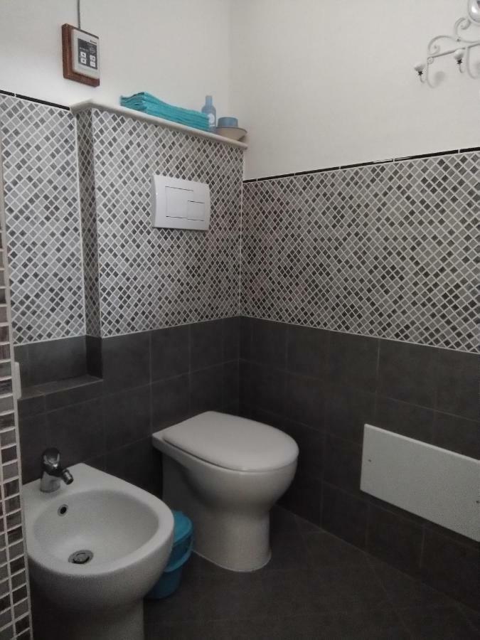 באוני Casa Vacanze "Un Sogno Nel Blu'" מראה חיצוני תמונה